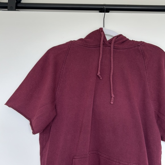 🤩 3 for $20 / Burgundy T-Shirt Hoodie - Picture 2 of 4